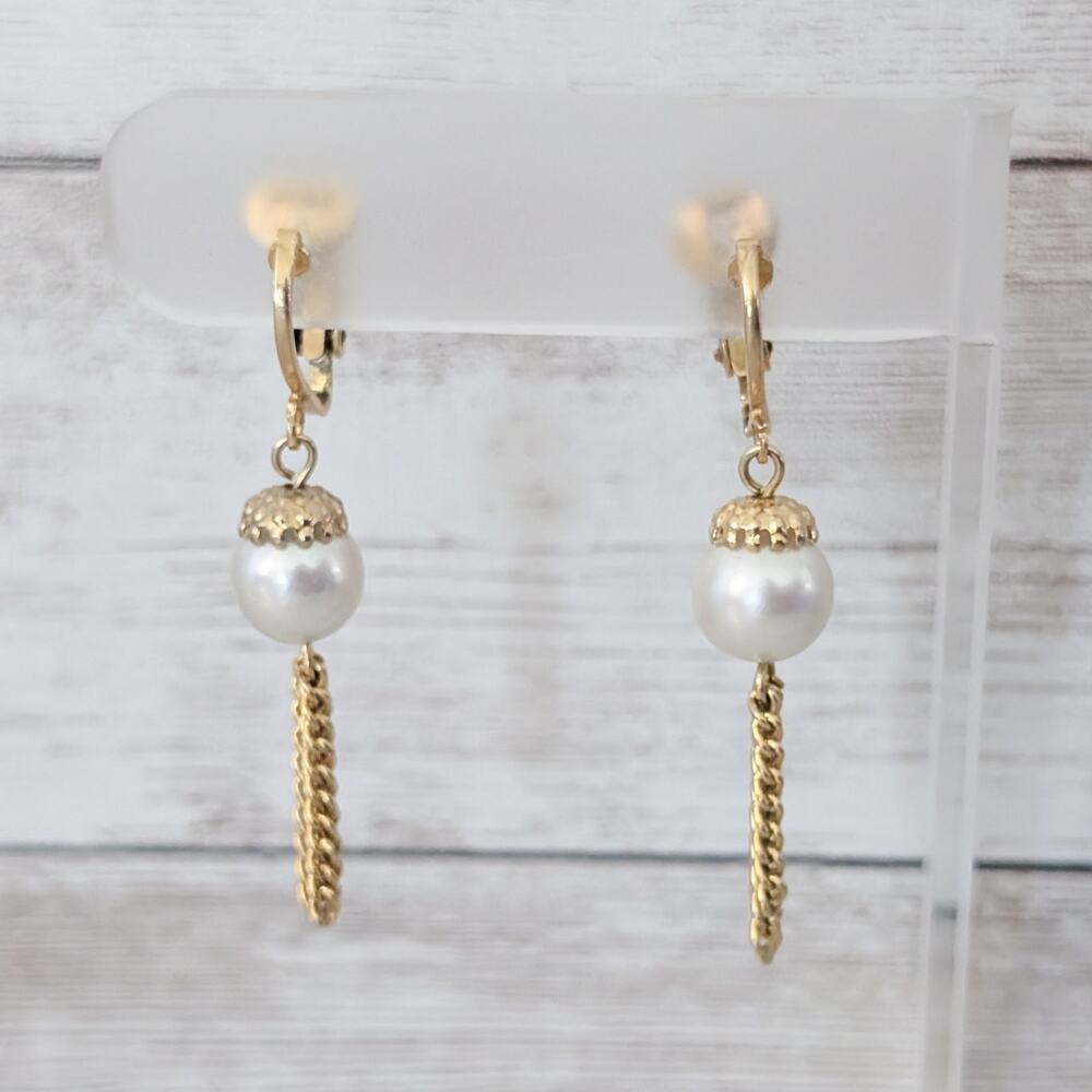 Vintage Clip On Earrings Faux Pearl & Gold Tone Chain Dangle Statement
